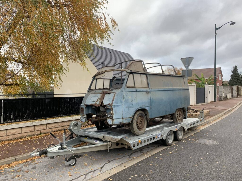 Évacuation d'un véhicule épave à Bourges par Roger Net Service